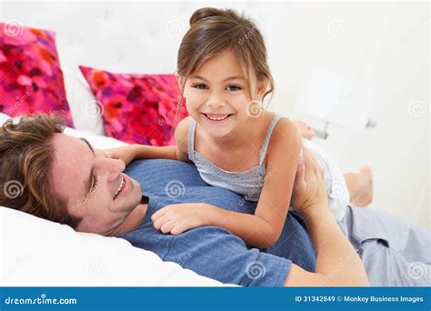 tabbo porno|Ms Son And Daughter In Bed With Mother And Father Father。